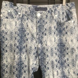 Rock & Republic blue/grey "snakeskin" skinny jean
